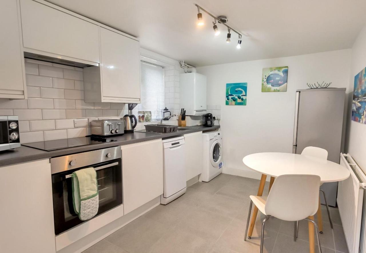 Montpellier Villa Челтнъм Екстериор снимка